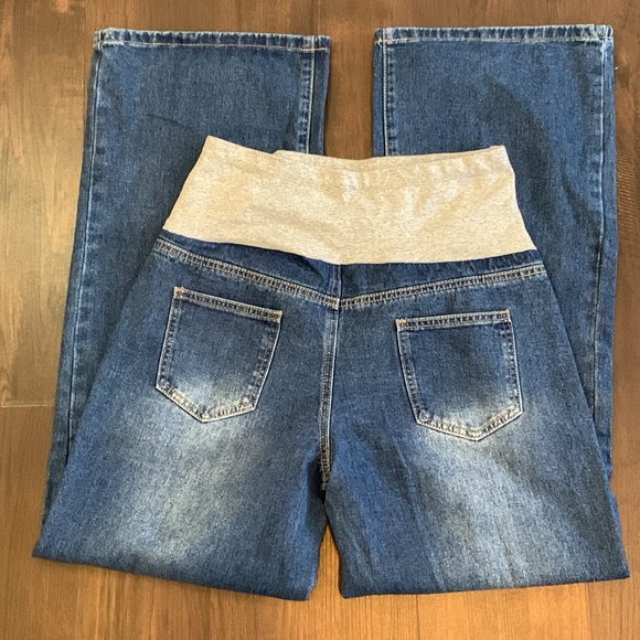 SHEIN MATERNITY JEANS DISTRESSED WIDE LEG - Picture 8 of 9